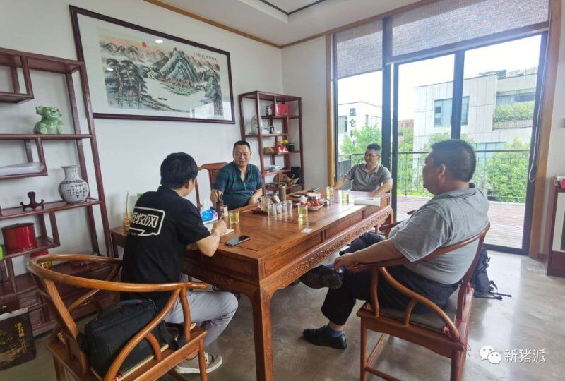 巨头疯狂养猪扩张,中型猪企夹缝中何去何从?|硕腾特约新猪派探旅