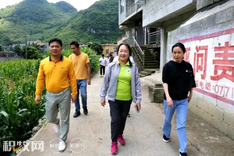 微信图片_20220518174559.jpg 捐赠鸡苗促振兴 富凤善举暖人心——富凤集团到隆安县布泉乡举行捐赠鸡苗助乡村振兴公益活动