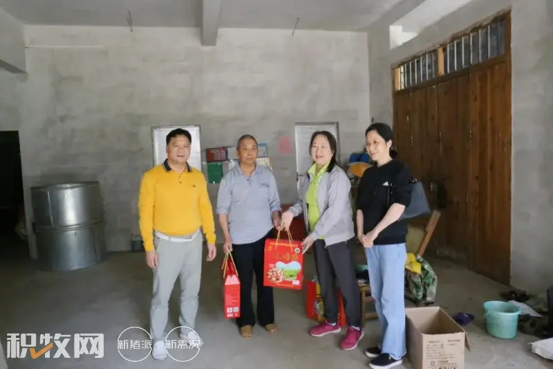 微信图片_20220518174628.jpg 捐赠鸡苗促振兴 富凤善举暖人心——富凤集团到隆安县布泉乡举行捐赠鸡苗助乡村振兴公益活动