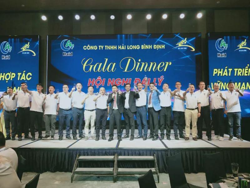招商-祝酒1.jpg 海大国际化布局再落一子,越南平定海龙开业
