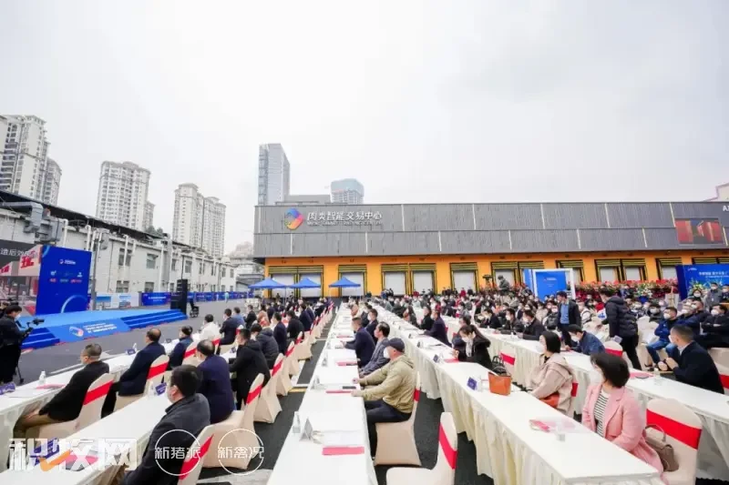 广东首家大型智能白条猪市场开业，年批发猪最大可达200万头