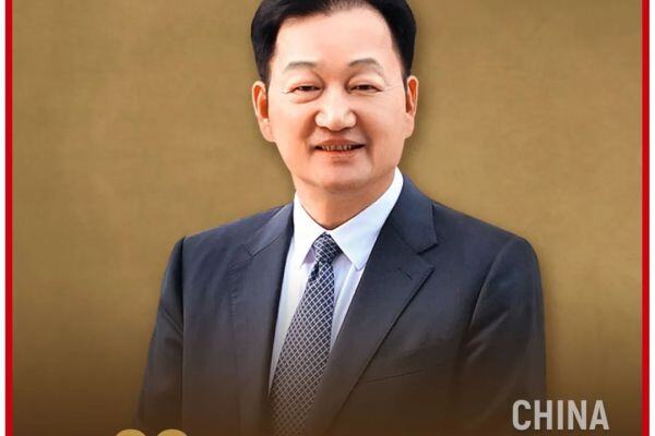 秦英林：22头小猪白手起家到“千亿猪王”