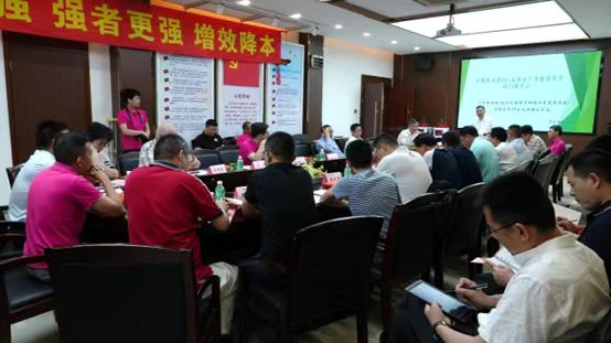 全球首款-初生乳猪肠道细胞的等渗营养液:腾力素Px让{弱仔变強-强仔更强-全程增效}的细胞营养学高新技术,液喂13天效果彰显!….