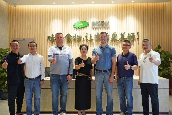 青莲食品与派斯通签约合作，打造浙江省最大的百万无抗黑猪生产体系