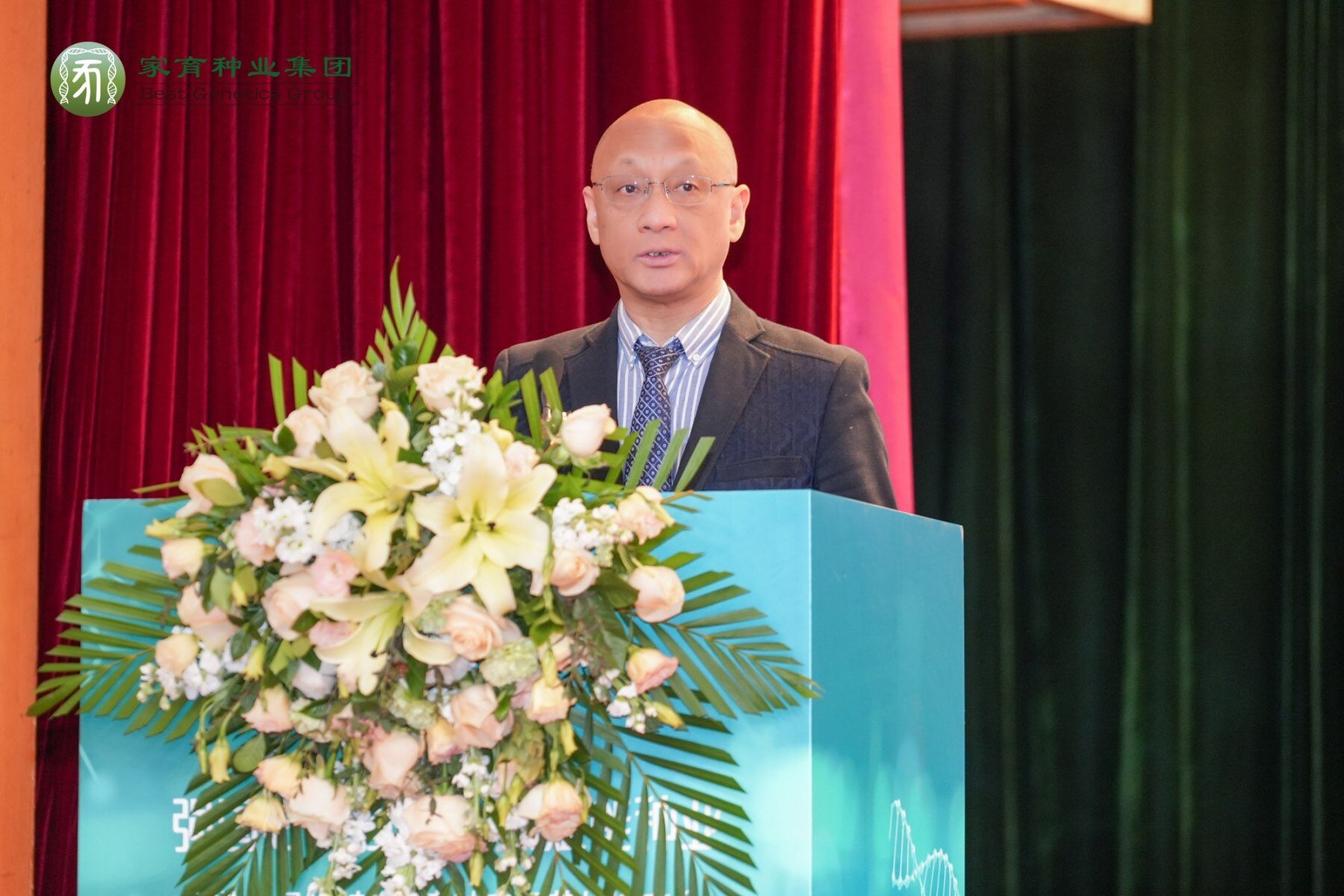 中芯一号家育“猛芯”种猪芯片全球首发仪式在呼和浩特举行