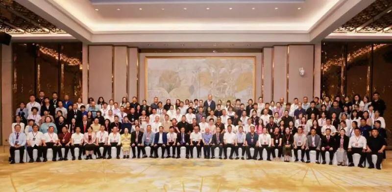 李守军董事长荣膺“品牌强国年度人物”称号！瑞普生物闪耀品牌盛典！