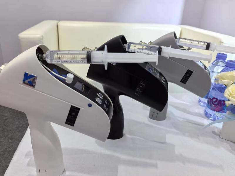 金斯杰“智造”连续无针注射器惊艳李曼大会，观众持“枪”现场体验“音速”液体冲击感