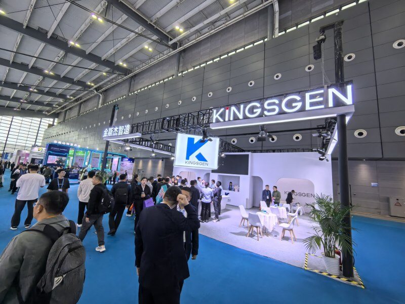 金斯杰“智造”连续无针注射器惊艳李曼大会，观众持“枪”现场体验“音速”液体冲击感