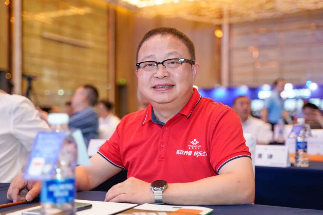 温氏、海大、京基、中粮、广垦等百余家规模猪企参与，新猪派峰会历届大咖……| 2025新猪派峰会