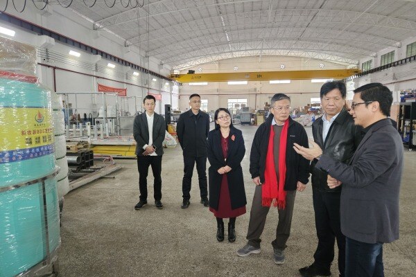 中国饲料工业协会副会长兼秘书长秦玉昌一行到访新牧源科技并召开座谈会