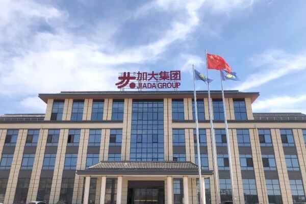 加大集团引进托佩克优质种猪，构筑新丹系+托佩克双核基因矩阵
